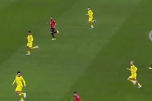 定海神针！胡梅尔斯23/24赛季欧冠防守精选！